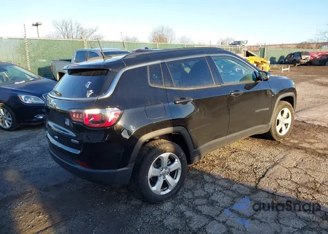 2019 Jeep Compass Latitude 4X4 из США, поврежденный, VIN 3C4NJDBB1KT690789
